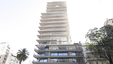 Donna Aqua - Carpeal Building