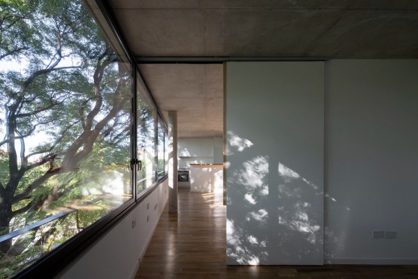 Edificio Zapiola - CARPEAL BuildingEdificio Zapiola - CARPEAL Building - Fotografía: Javier Agustín Rojas