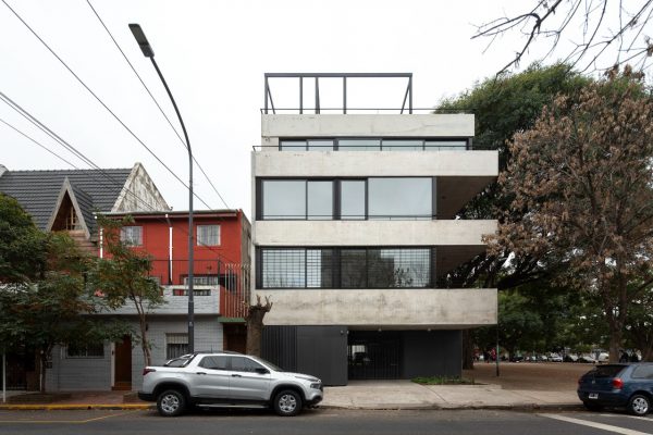 Edificio Zapiola - CARPEAL BuildingEdificio Zapiola - CARPEAL Building - Fotografía: Javier Agustín Rojas
