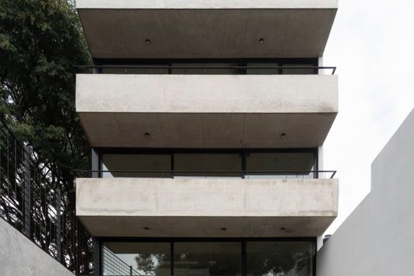 Edificio Zapiola - CARPEAL BuildingEdificio Zapiola - CARPEAL Building - Fotografía: Javier Agustín Rojas