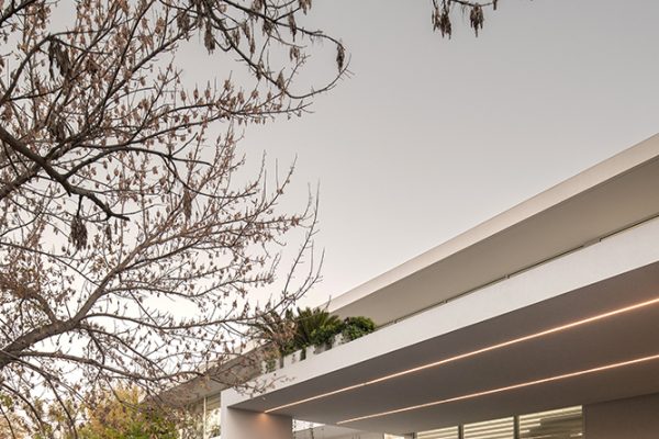 Casa BIANCA - OON Architecture - CARPEAL Country - Fotografía: Mariano Imperial.